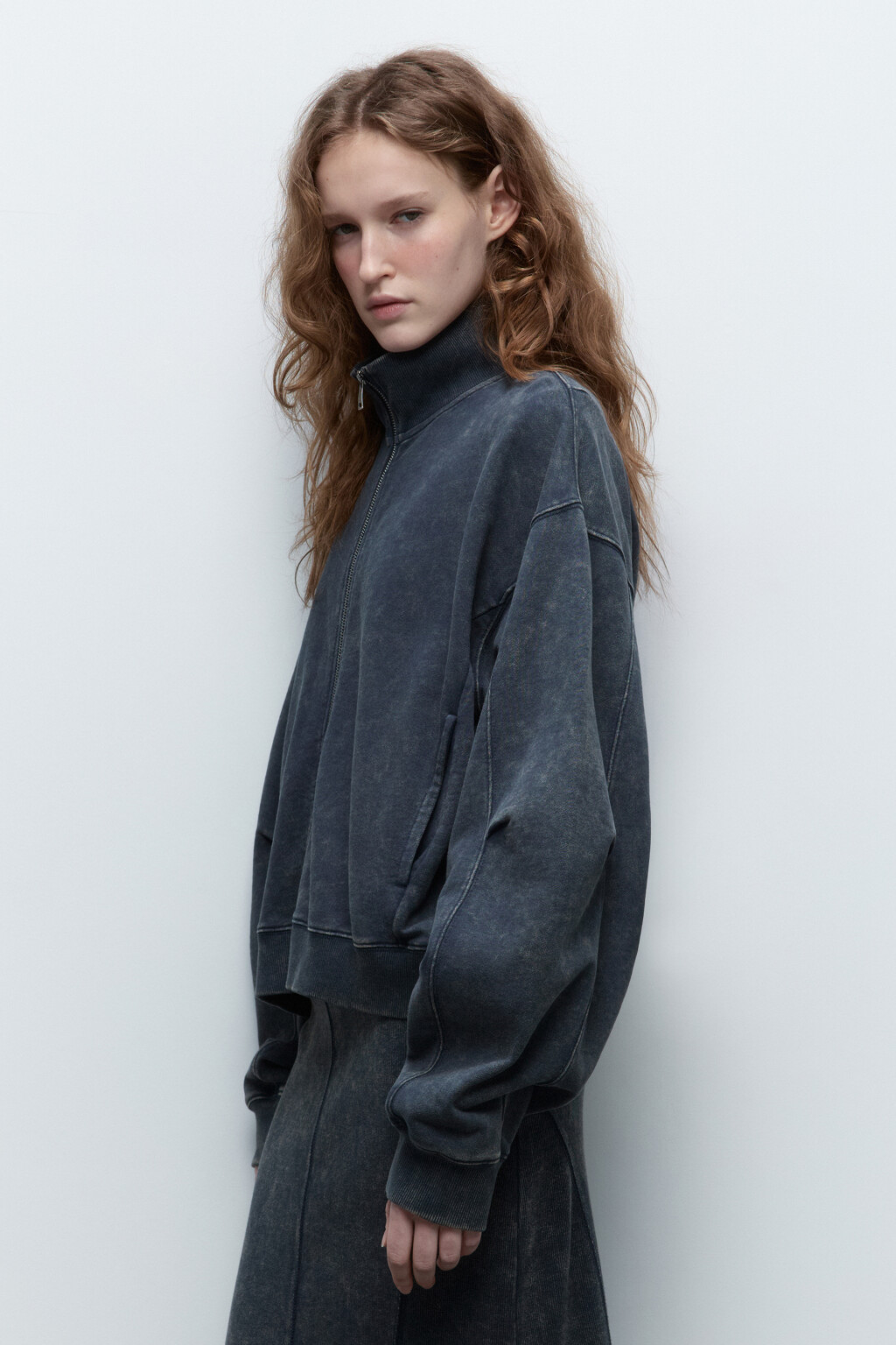 Худи-зипка из футера с вареным эффектом - цвет синий - 3