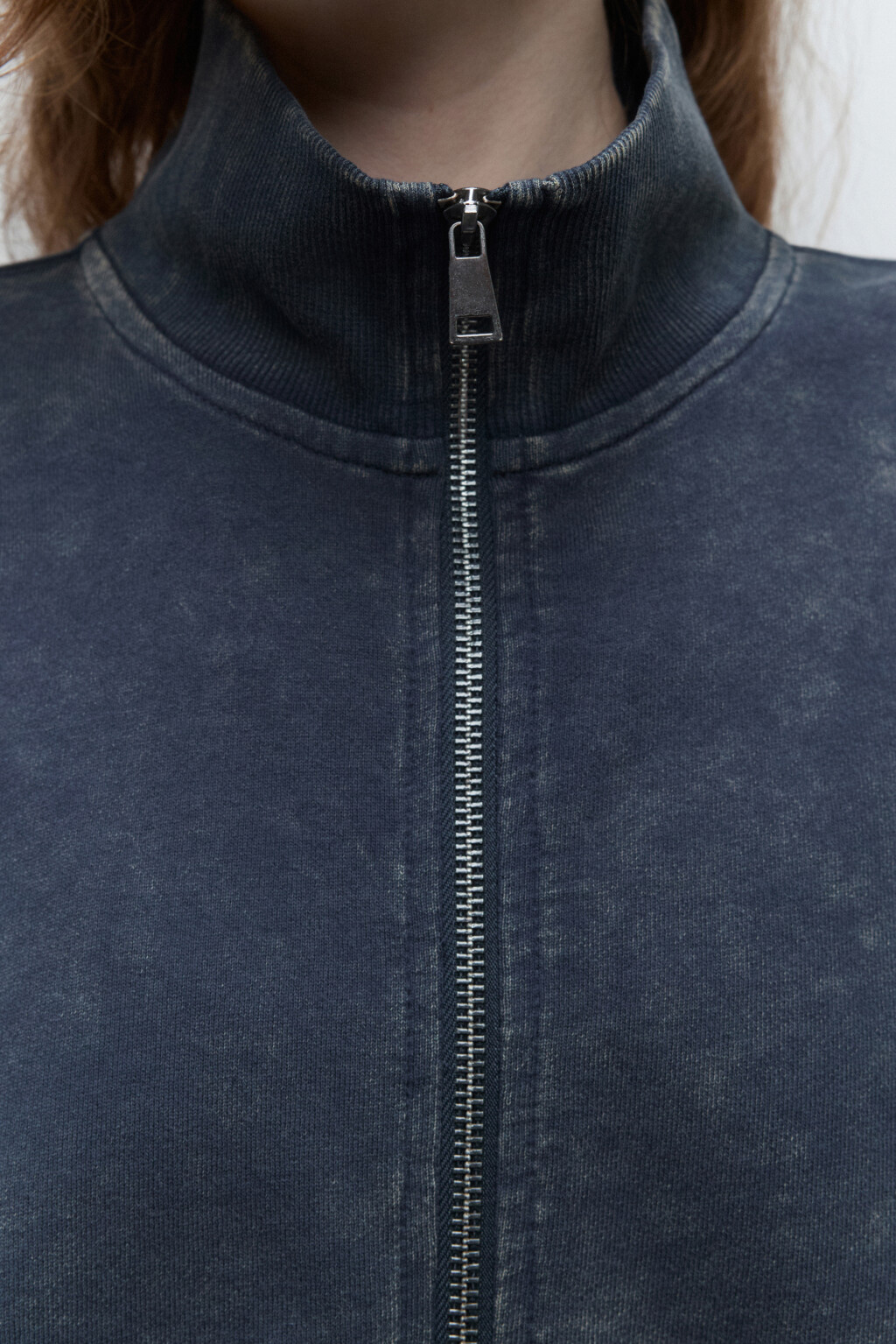 Худи-зипка из футера с вареным эффектом - цвет синий - 6