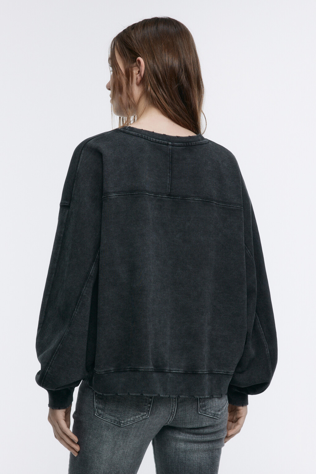 Свитшот oversize с состаренным эффектом - цвет серый - 4