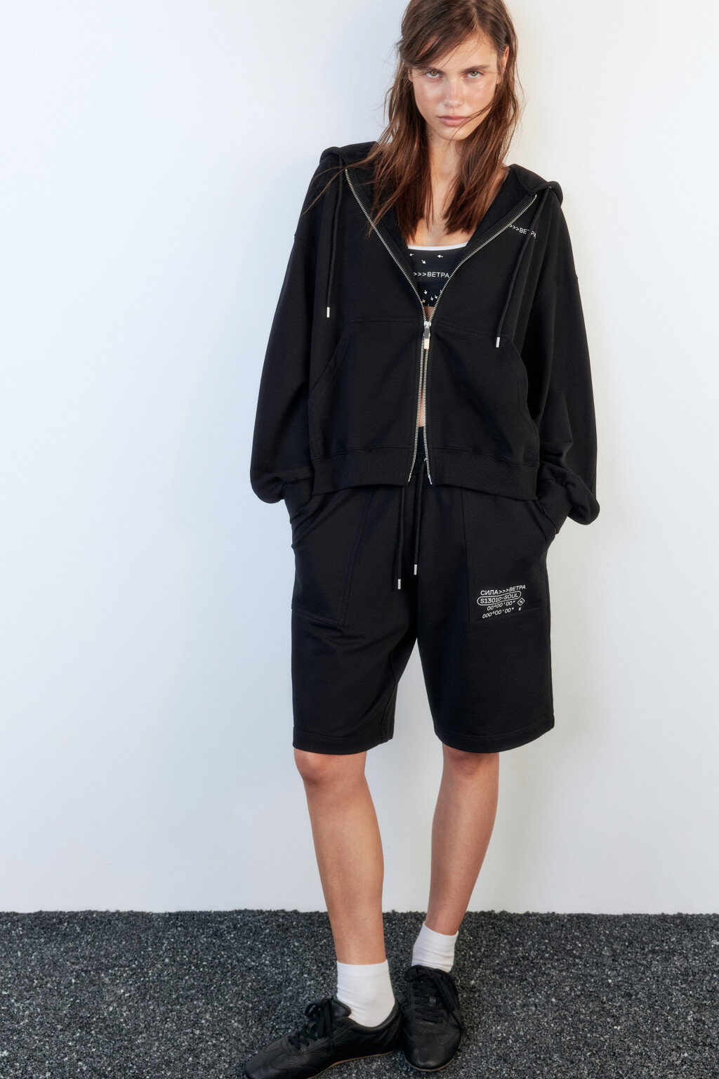 Худи-зипка с капюшоном и принтом - цвет черный - 2