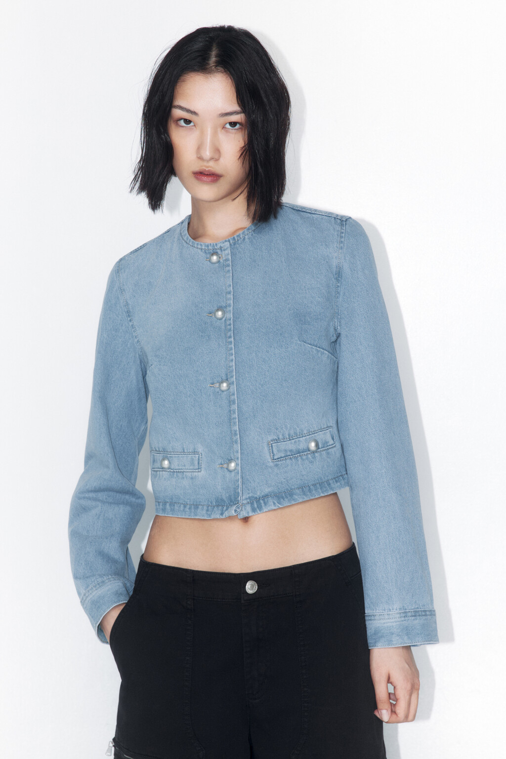 Жакет джинсовый укороченный - цвет голубой - 2
