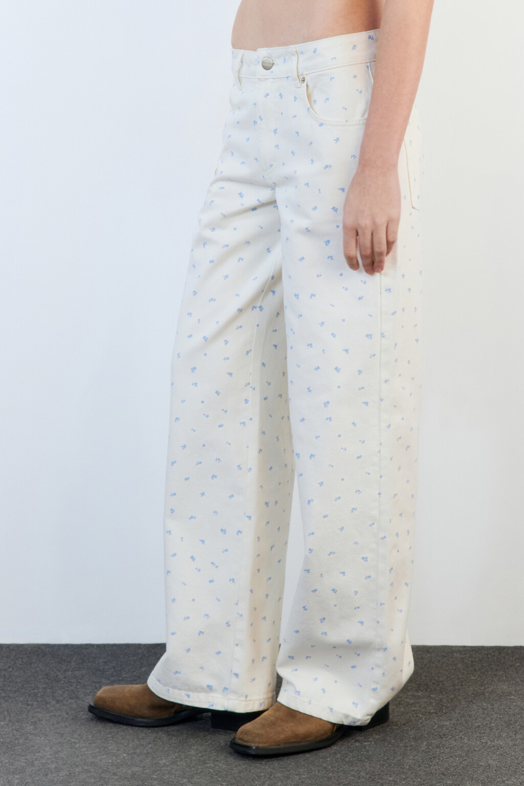 Джинсы wide широкие с цветочным принтом - цвет голубой - 3