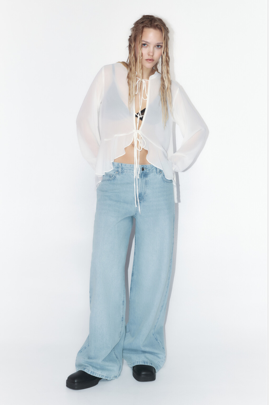 Джинсы широкие удлиненные с низкой посадкой - цвет голубой - 4