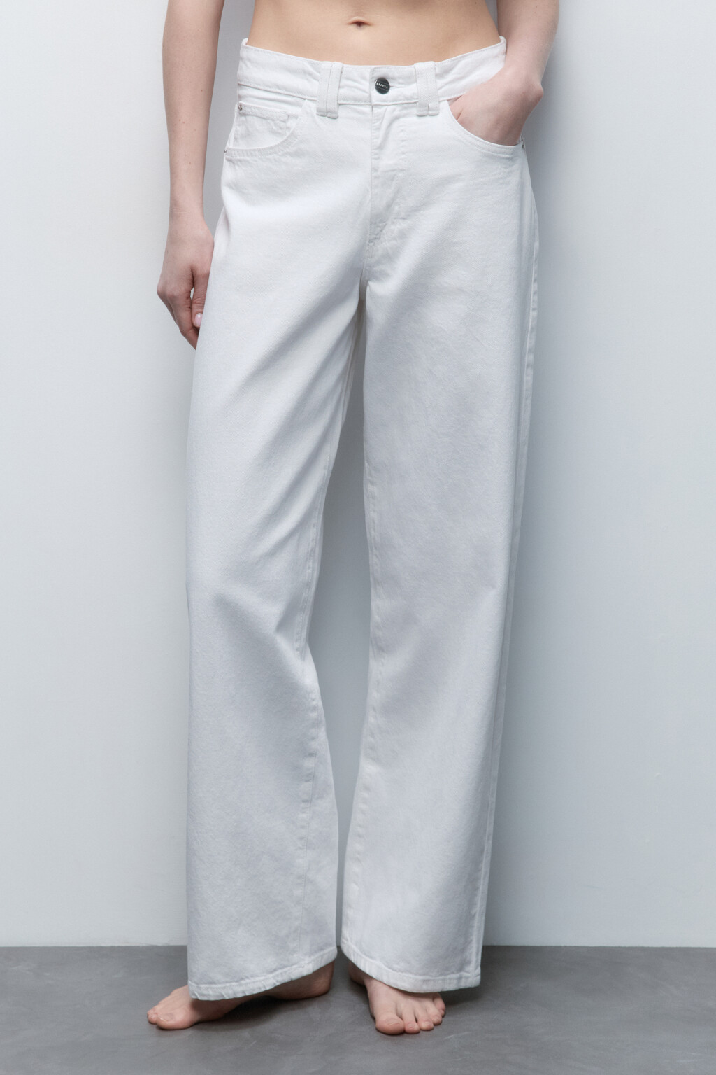 Джинсы широкие со средней посадкой - цвет белый - 1