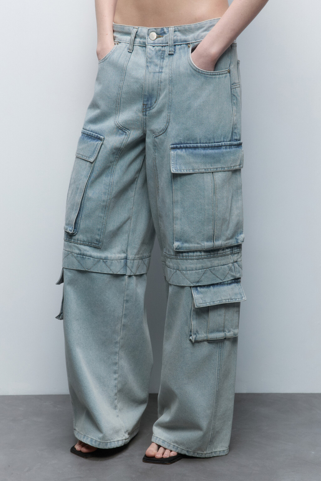 Джинсы широкие с карманами-карго - цвет голубой - 3