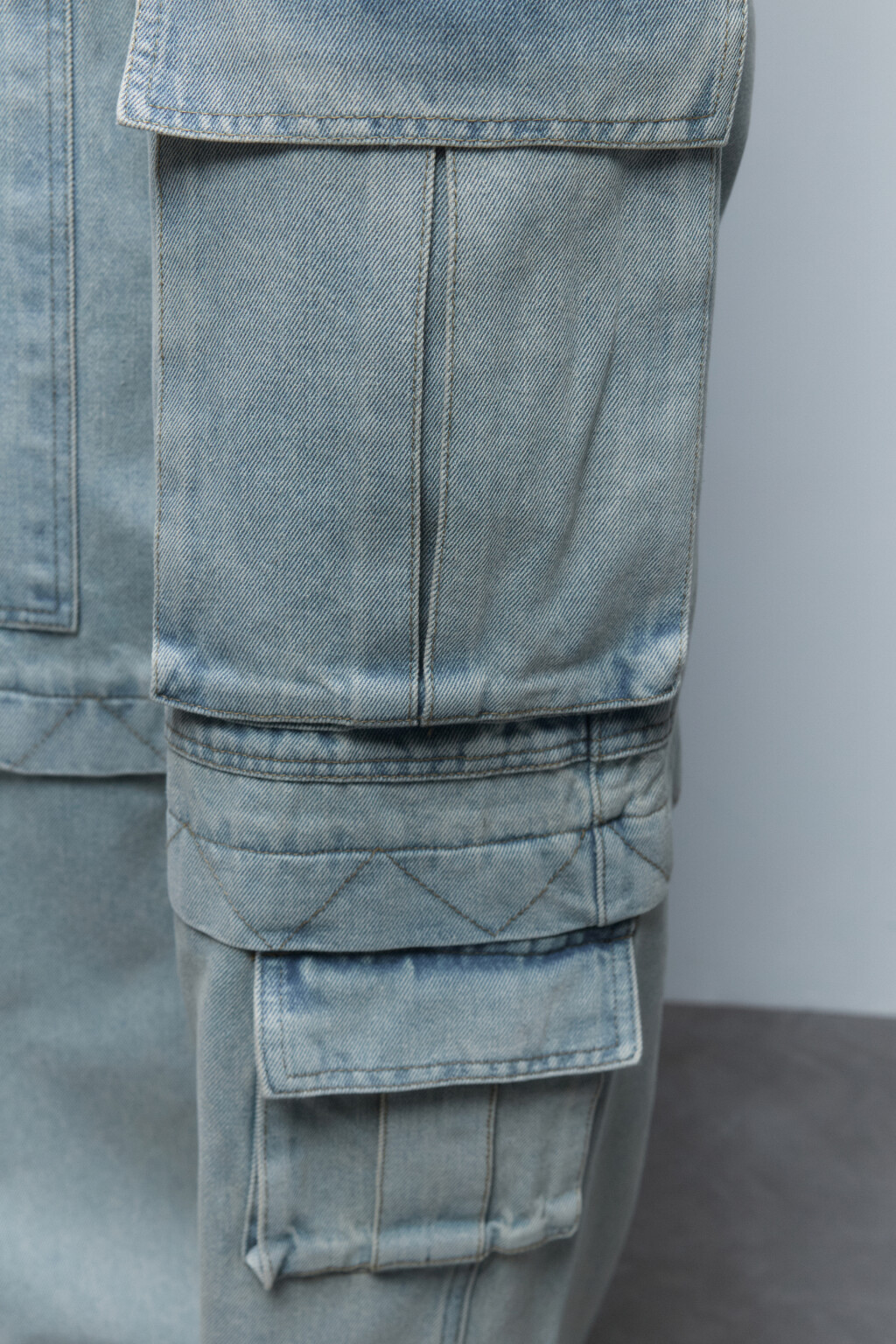 Джинсы широкие с карманами-карго - цвет голубой - 7