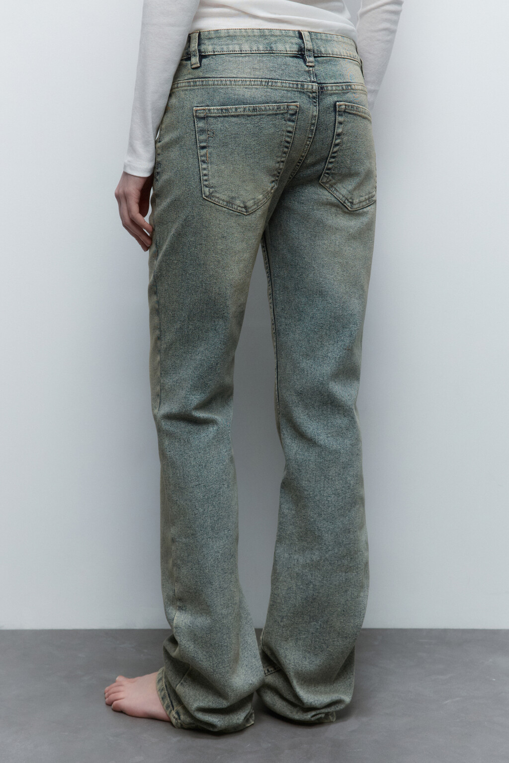 Джинсы клеш с низкой посадкой - цвет бордовый - 3