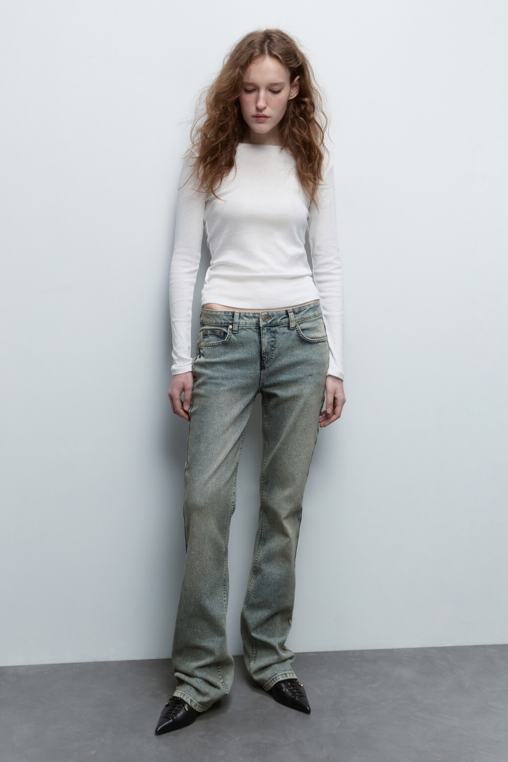 Джинсы клеш с низкой посадкой - цвет бордовый - 5