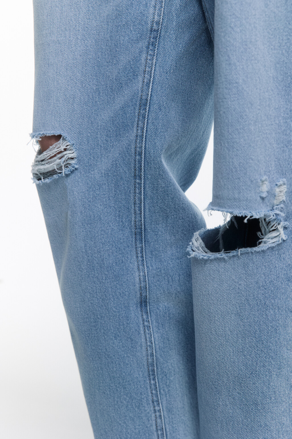 Джинсы loose fit рваные с потертостями - цвет голубой - 5