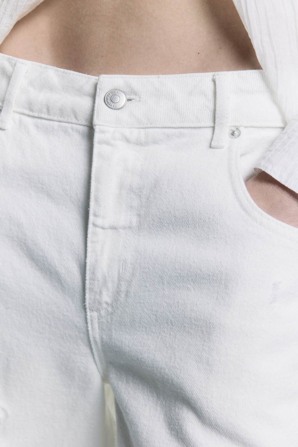 Джинсы loose fit рваные с потертостями - цвет белый - 6