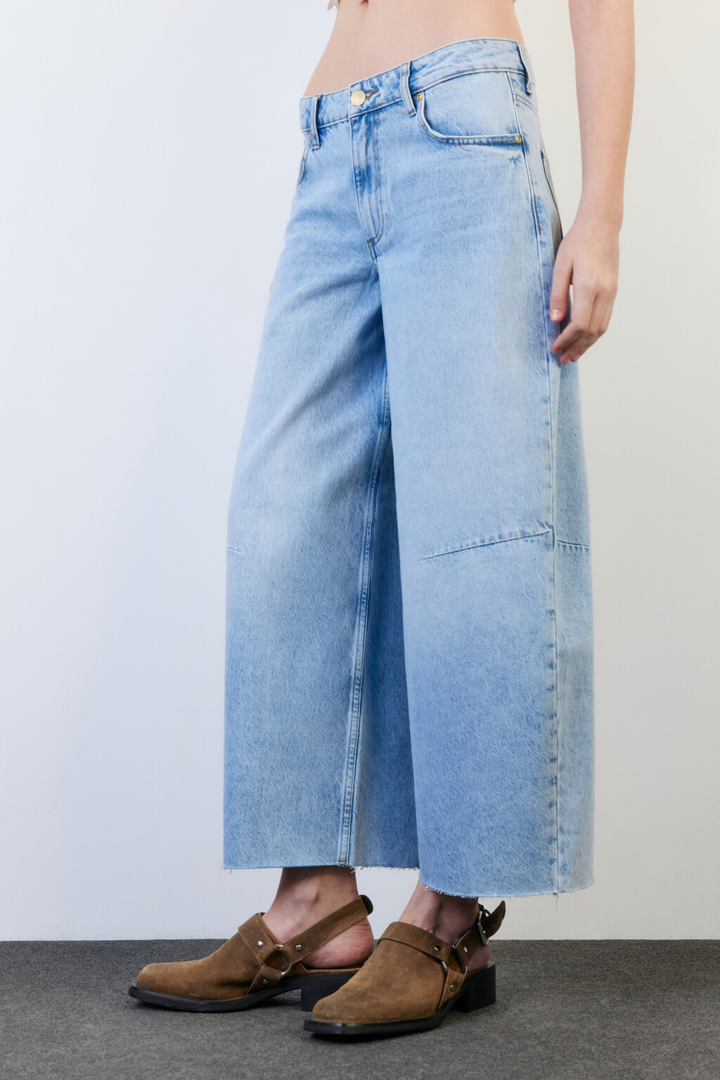 Джинсы barrel fit широкие с открытыми срезами - цвет голубой - 3