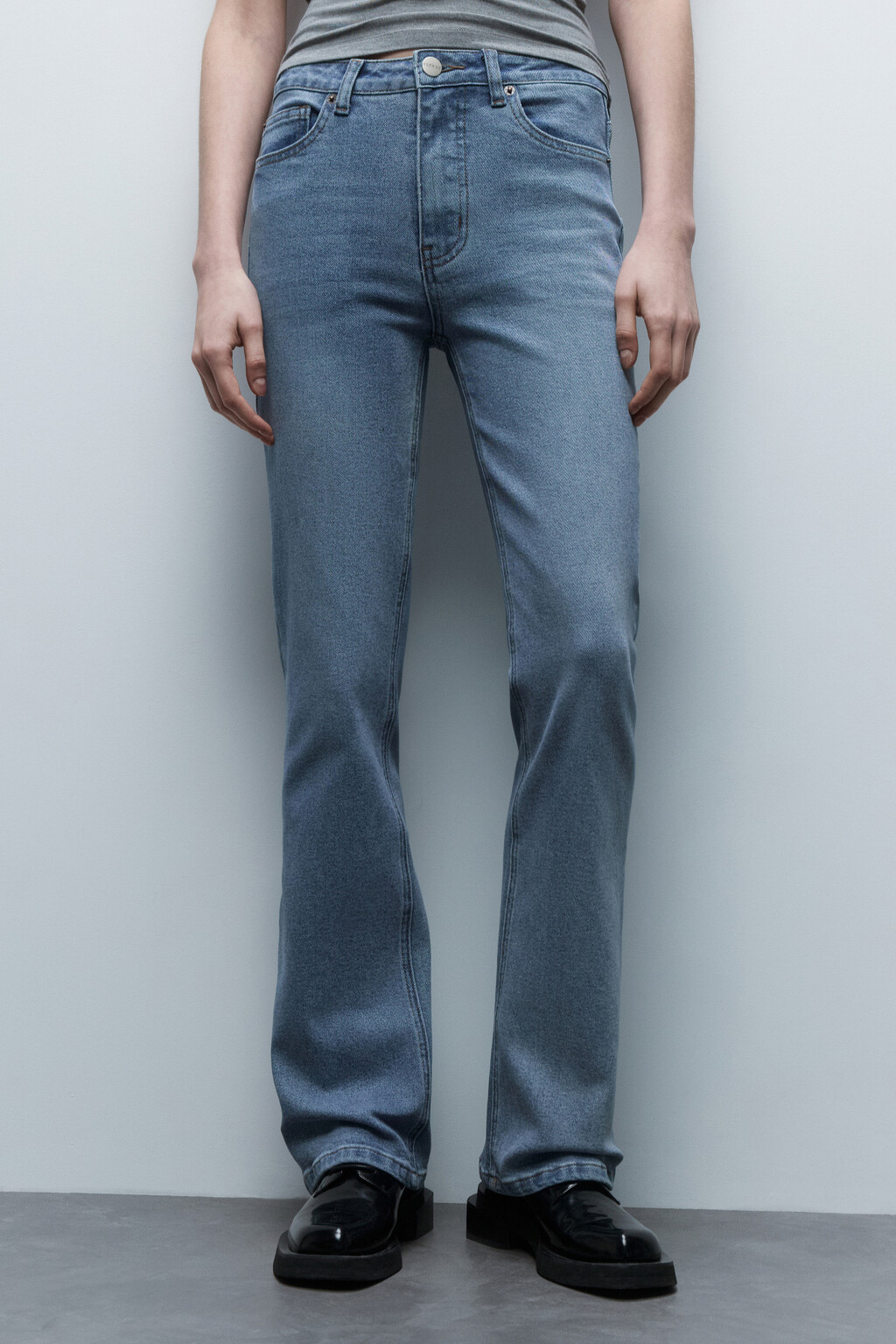 Джинсы flare расклешенные с высокой посадкой - цвет голубой - 2