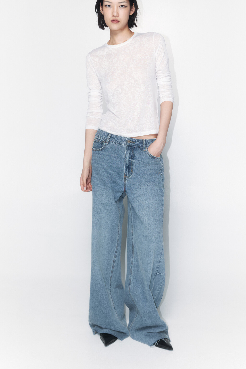 Джинсы широкие с открытыми срезами - цвет синий - 1