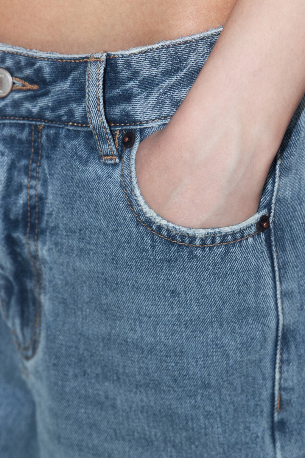 Джинсы широкие с открытыми срезами - цвет синий - 7