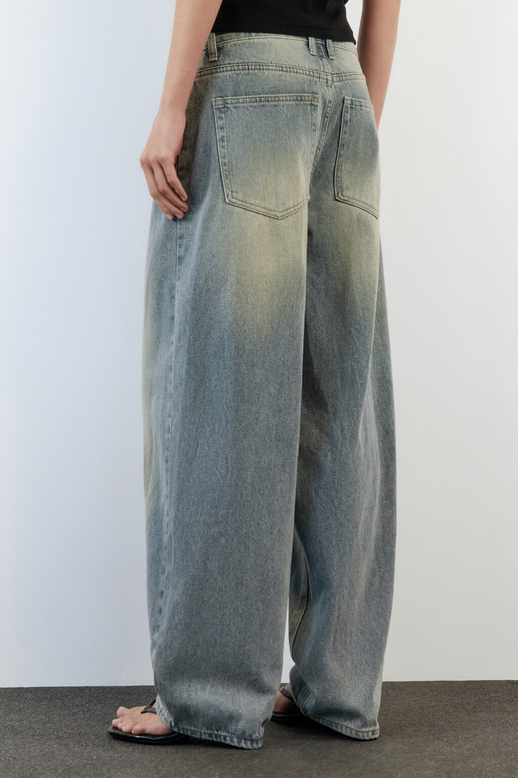 Джинсы baggy fit из денима с органическим хлопком - цвет синий - 4