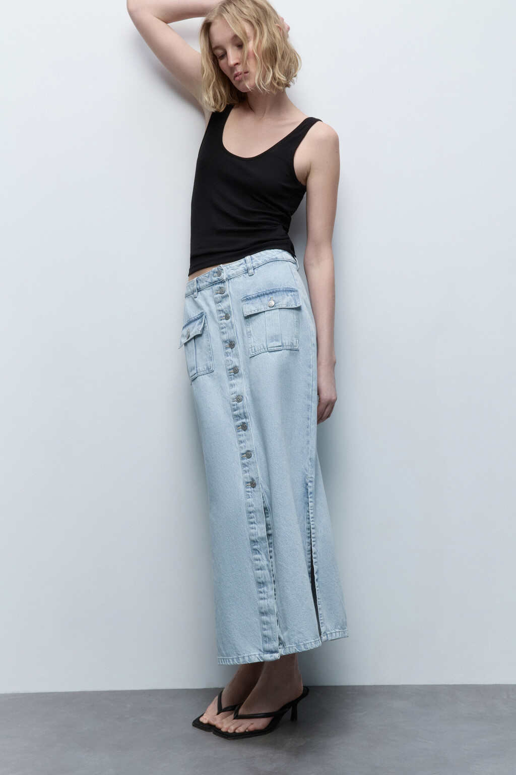 Юбка макси джинсовая прямая с карманами - цвет голубой - 1