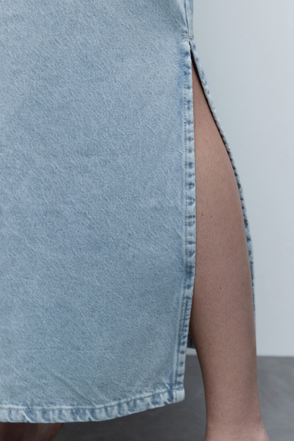 Юбка макси джинсовая прямая с карманами - цвет голубой - 7