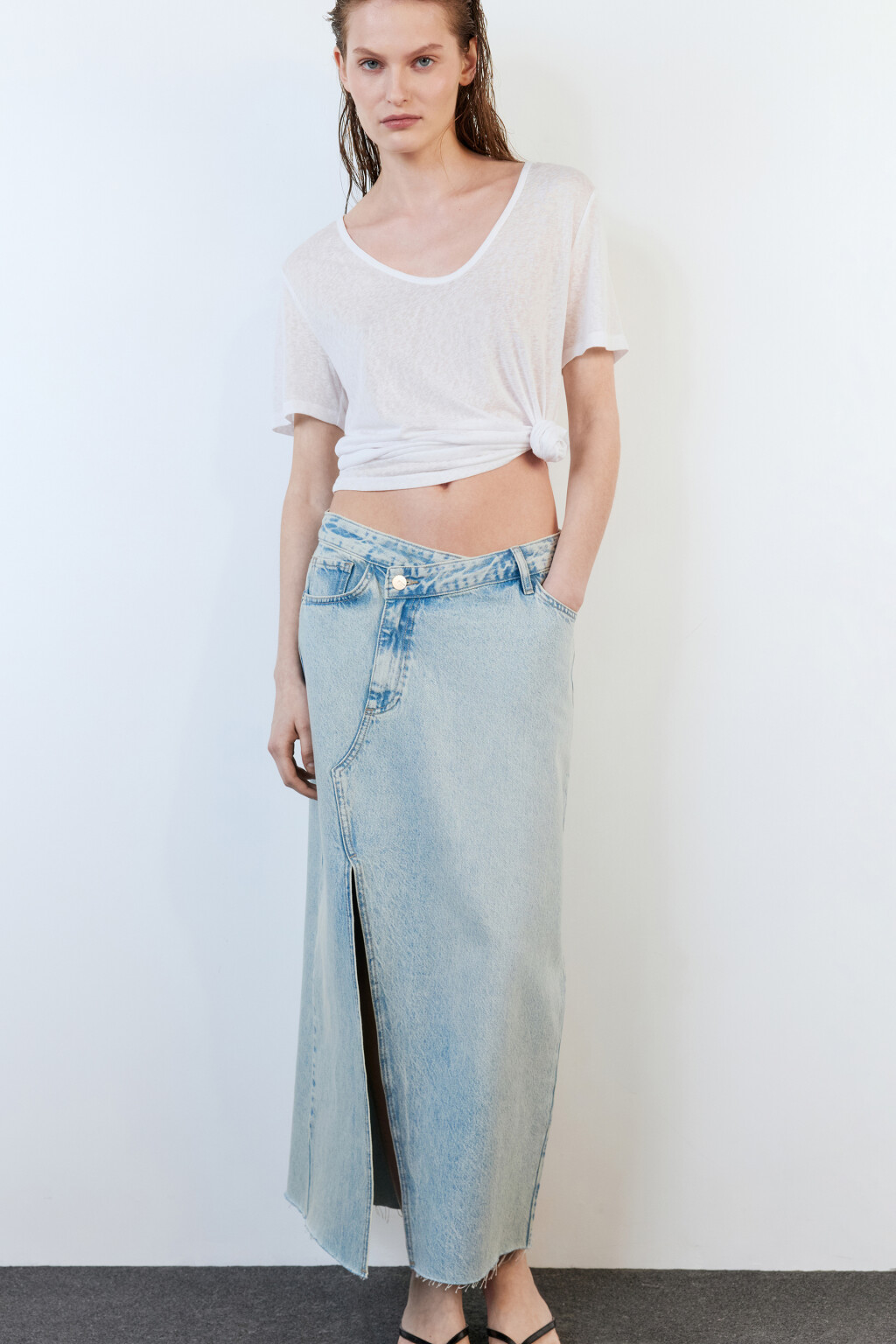 Юбка миди джинсовая с асимметричным поясом - цвет синий - 1