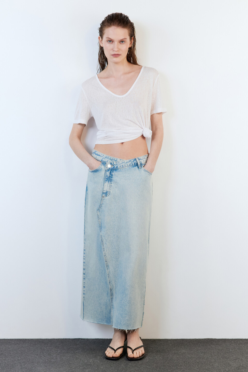 Юбка миди джинсовая с асимметричным поясом - цвет синий - 5