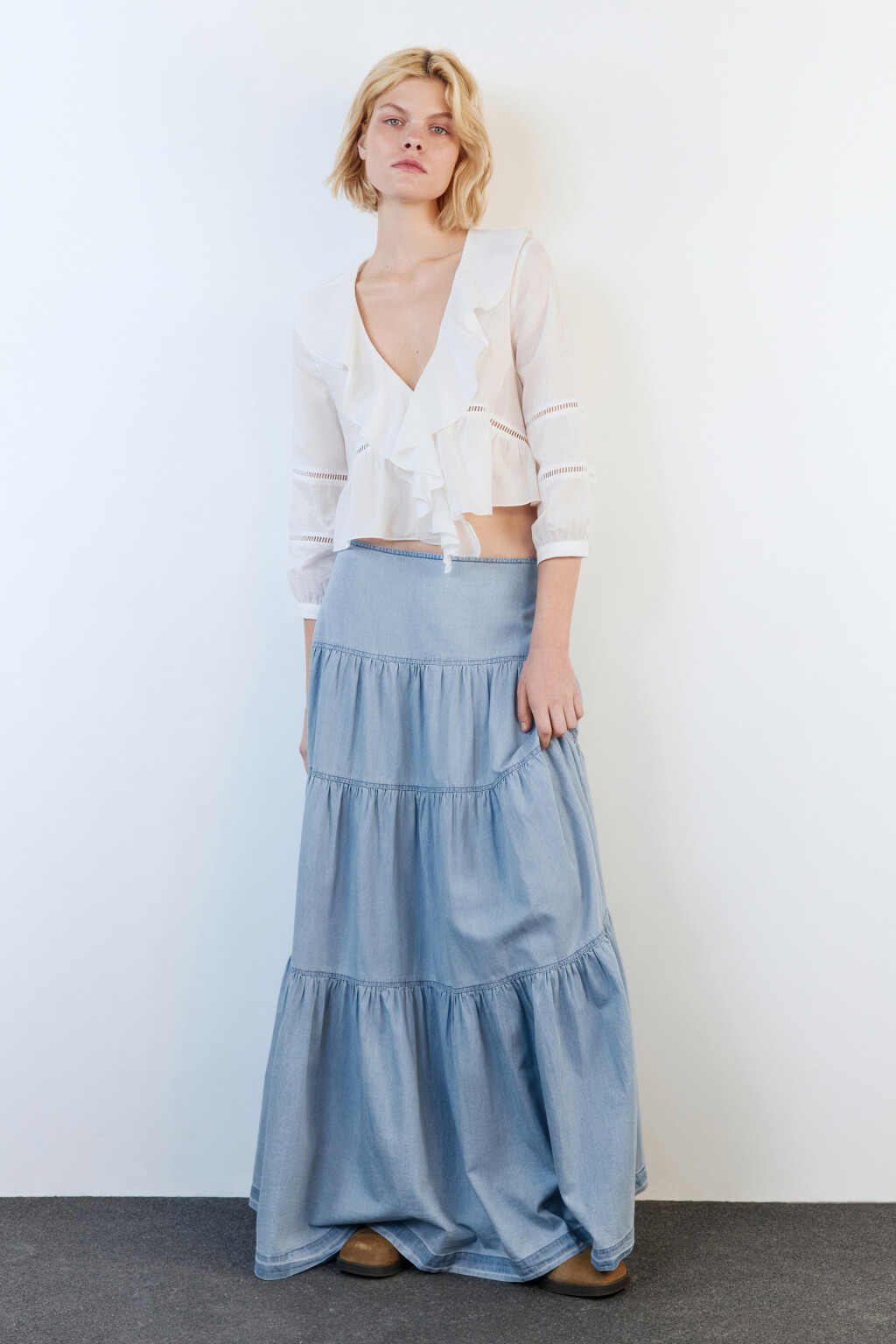 Юбка-трапеция макси джинсовая ярусная - цвет голубой - 5