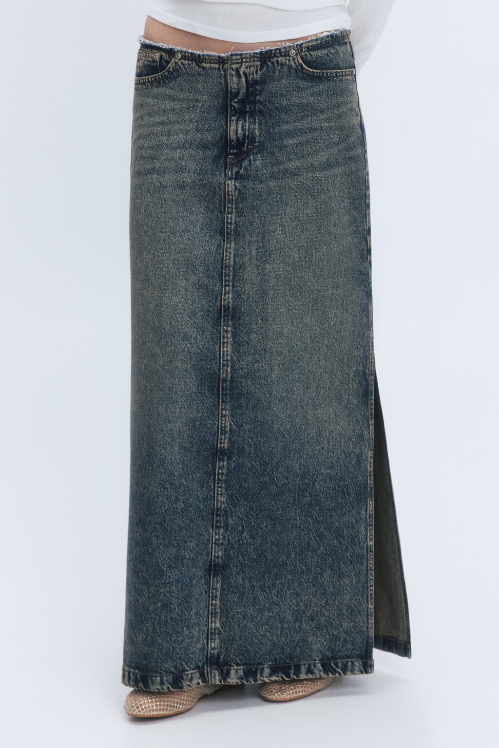 Юбка макси джинсовая с эффектом масляной стирки - цвет бордовый - 3