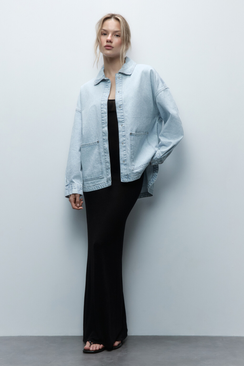 Рубашка oversize джинсовая с карманами - цвет голубой - 6