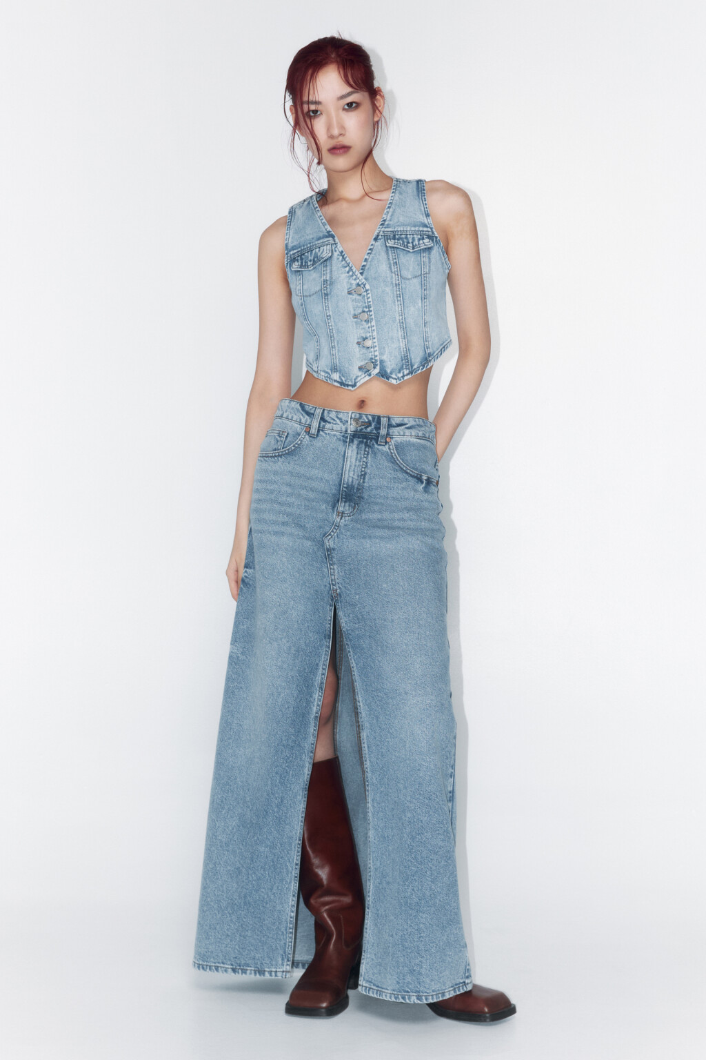 Жилет джинсовый с фигурным низом - цвет голубой - 4