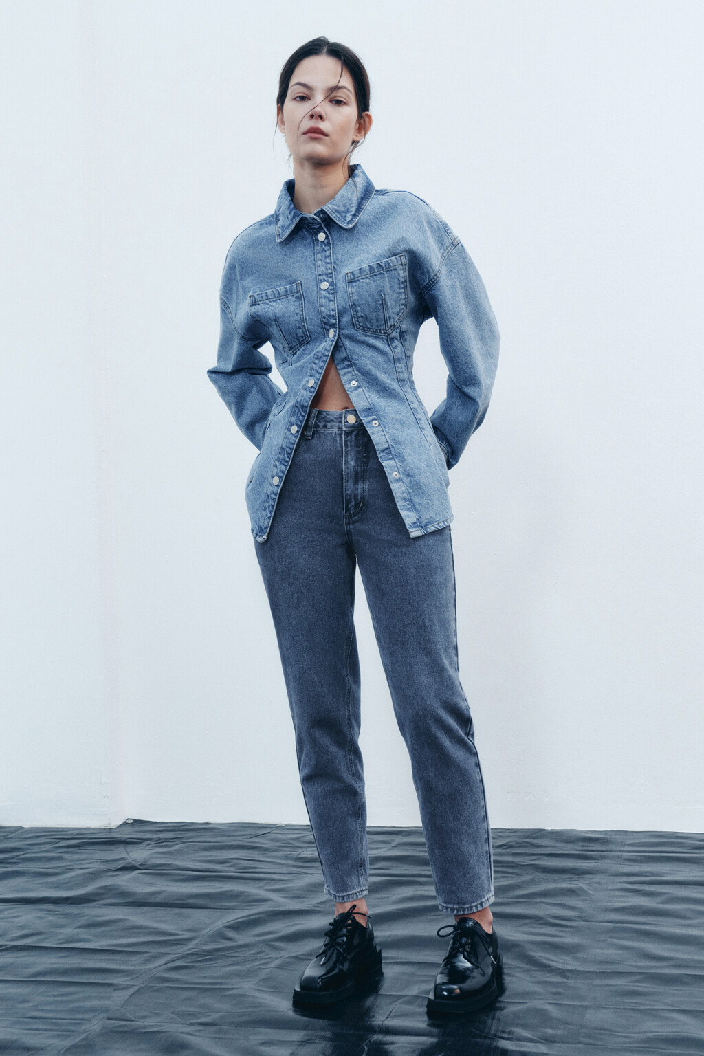 Блузка-рубашка джинсовая приталенная - цвет голубой - 8