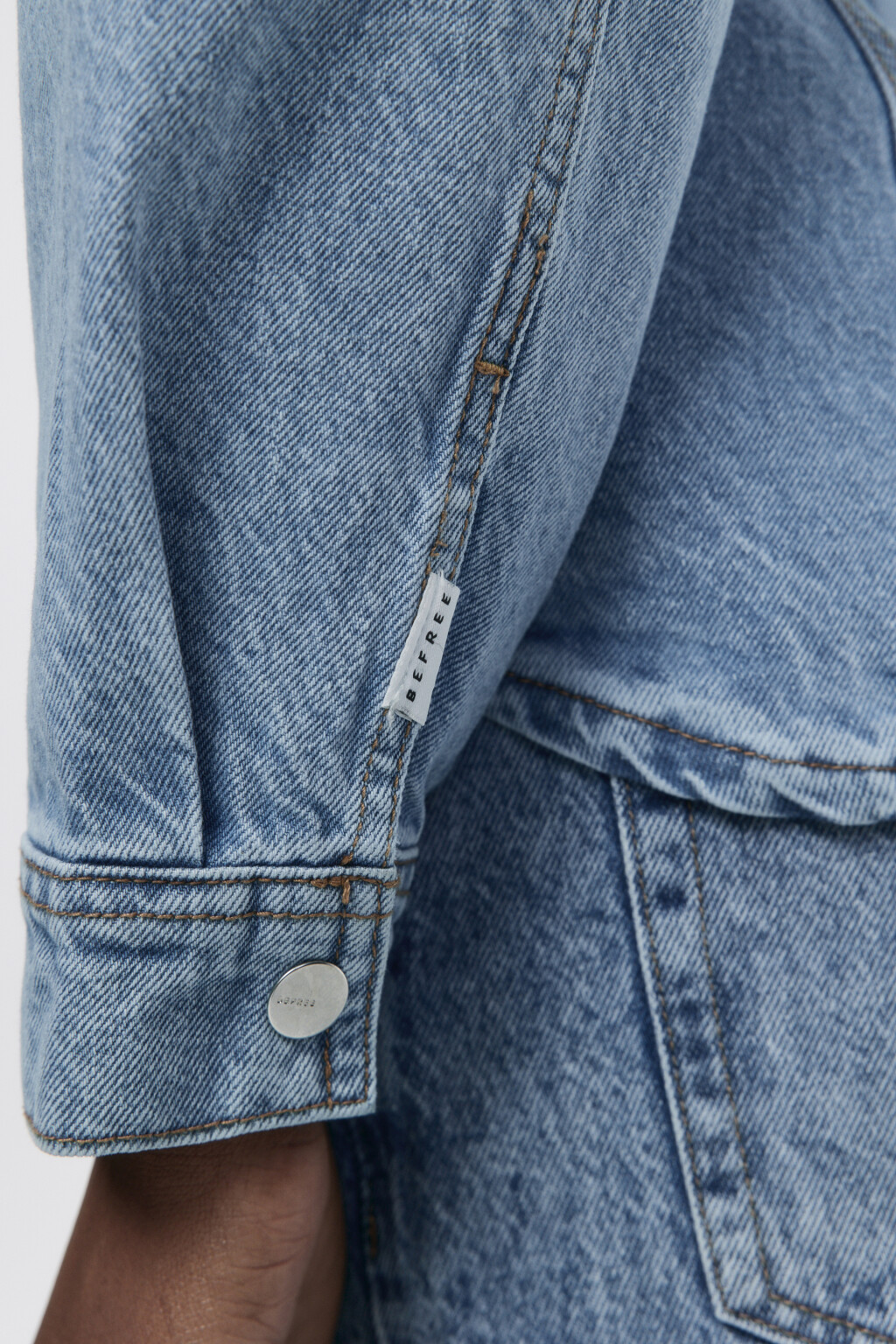 Блузка-рубашка джинсовая приталенная - цвет голубой - 7