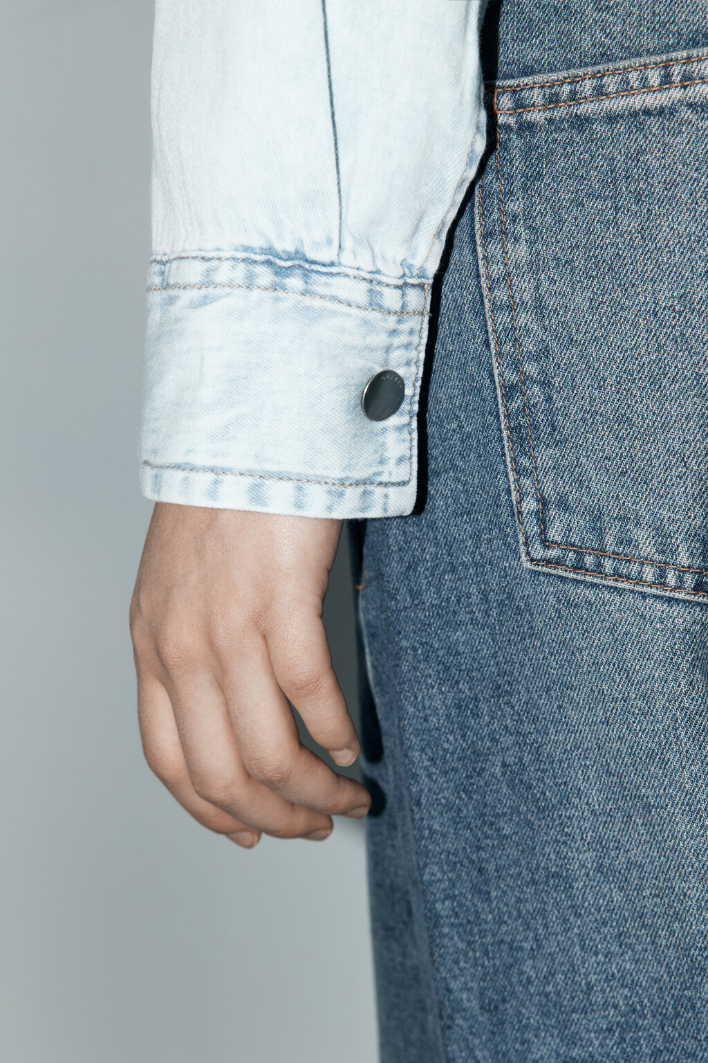 Рубашка oversize джинсовая с карманами - цвет голубой - 8