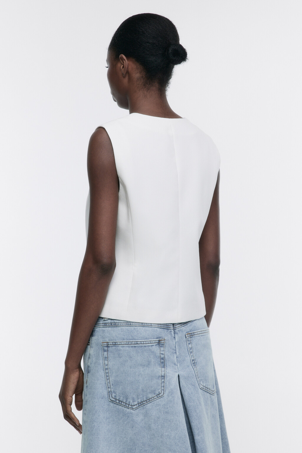 Жилет костюмный из льняной ткани - цвет белый - 5