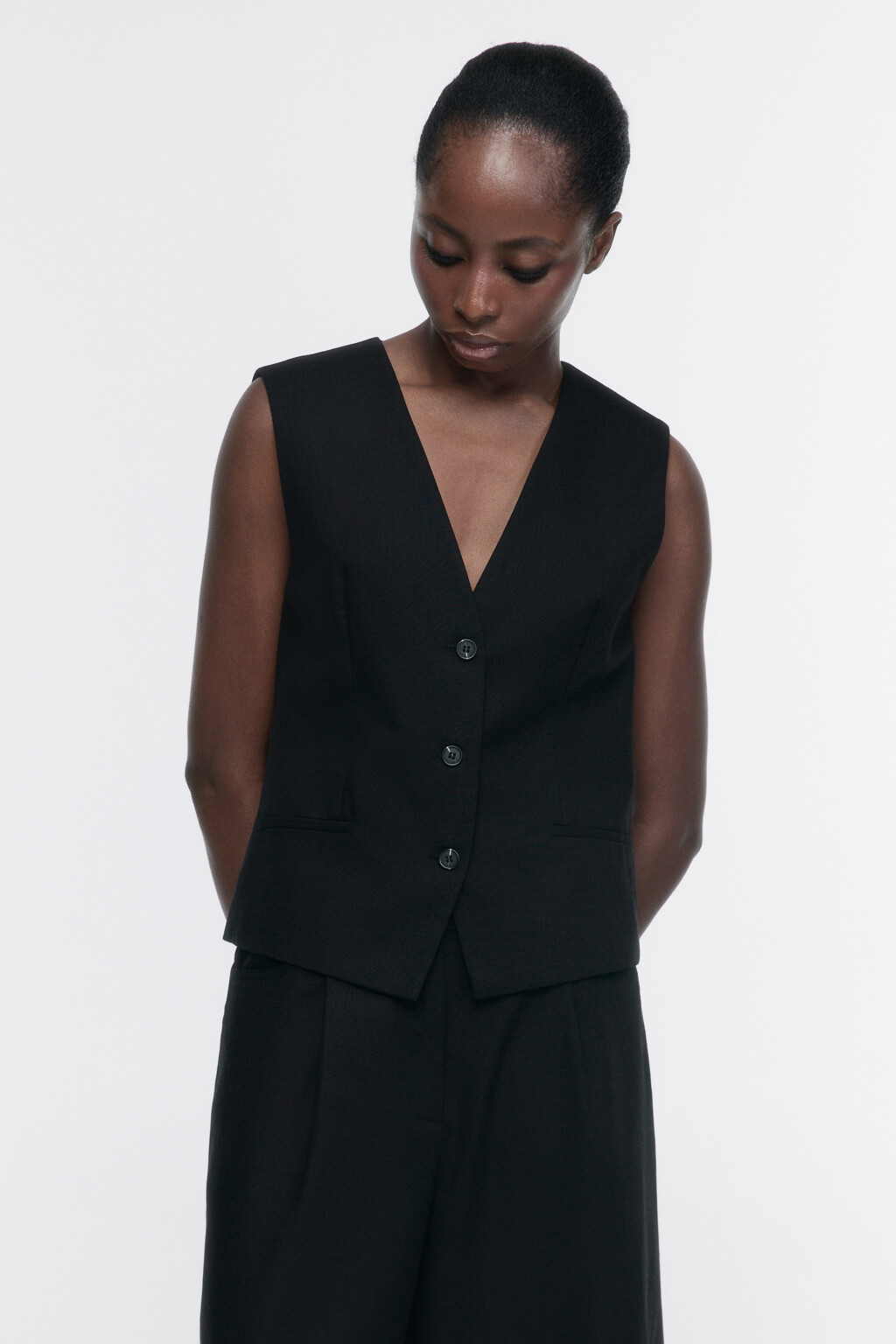 Жилет костюмный из льняной ткани - цвет черный - 2