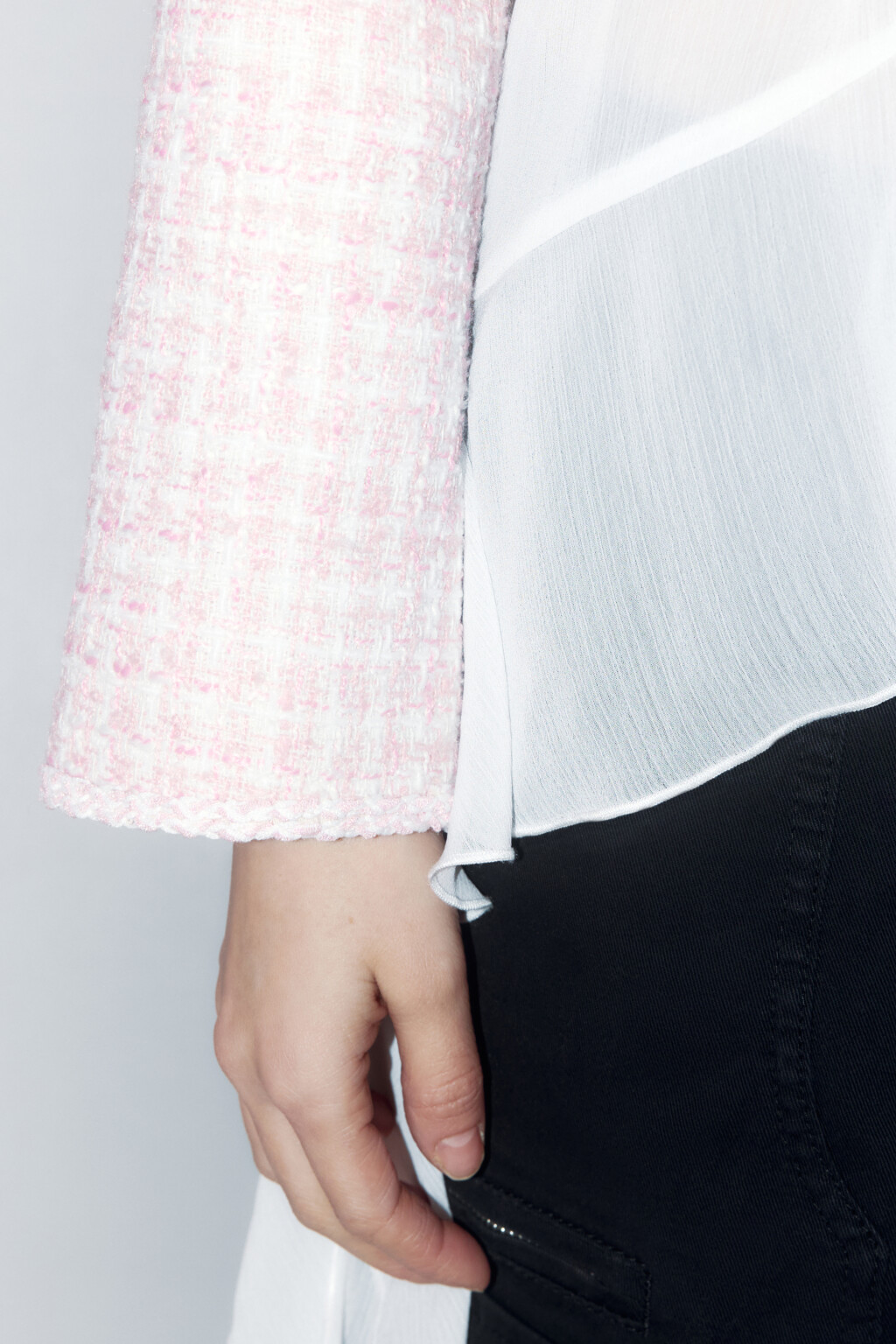 Жакет твидовый укороченный с бахромой - цвет розовый - 7