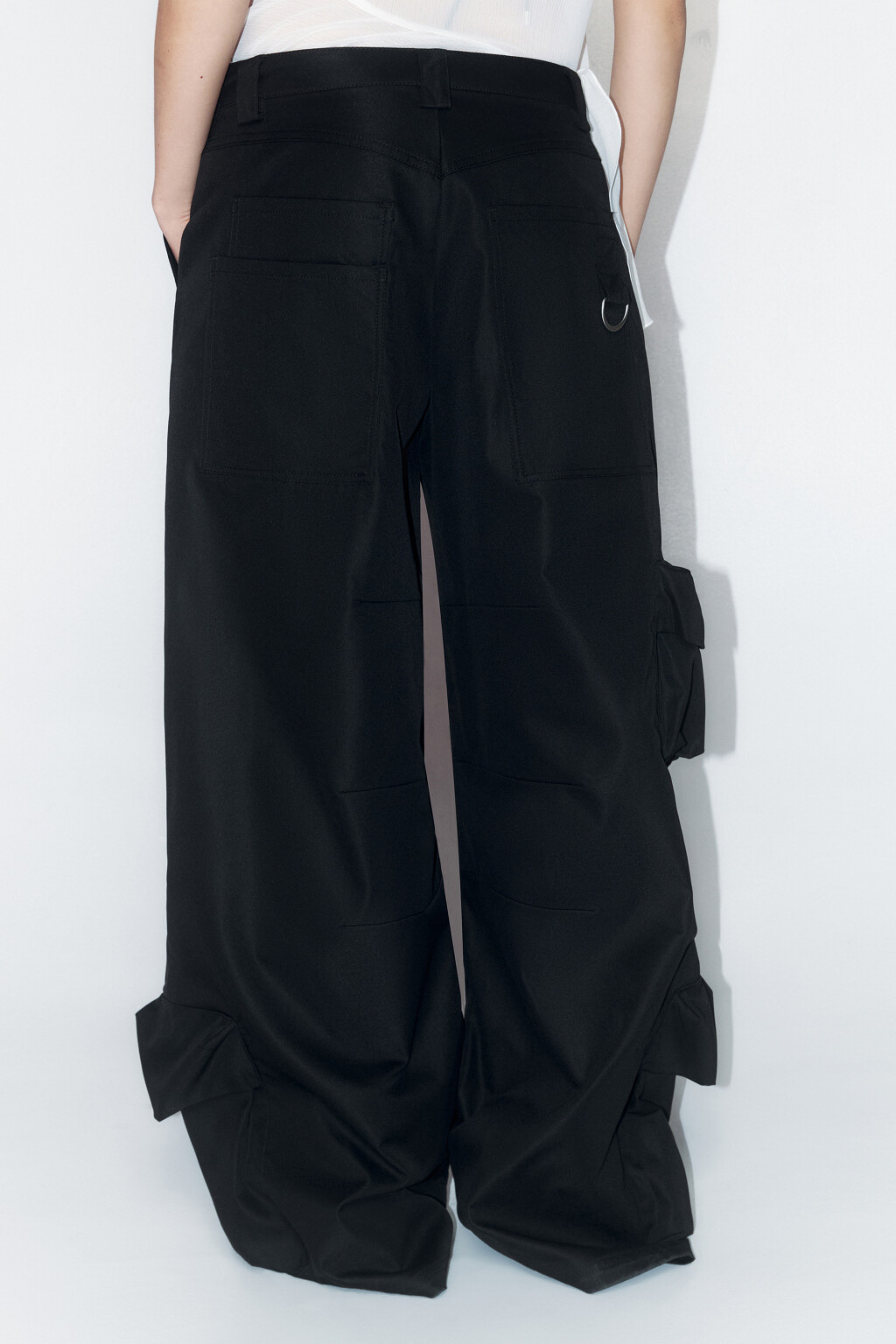 Брюки-карго широкие с низкой посадкой - цвет черный - 4