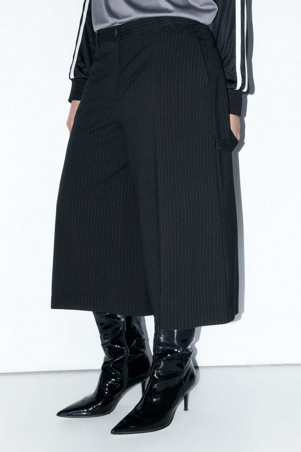 Брюки-кюлоты широкие костюмные - цвет черный - 3