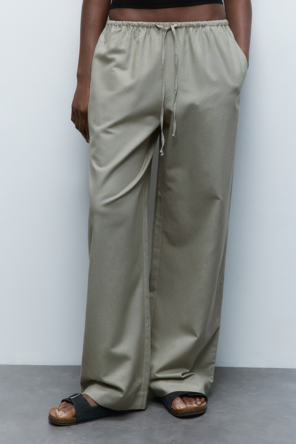 Брюки широкие льняные с поясом-резинкой - цвет зеленый - 1