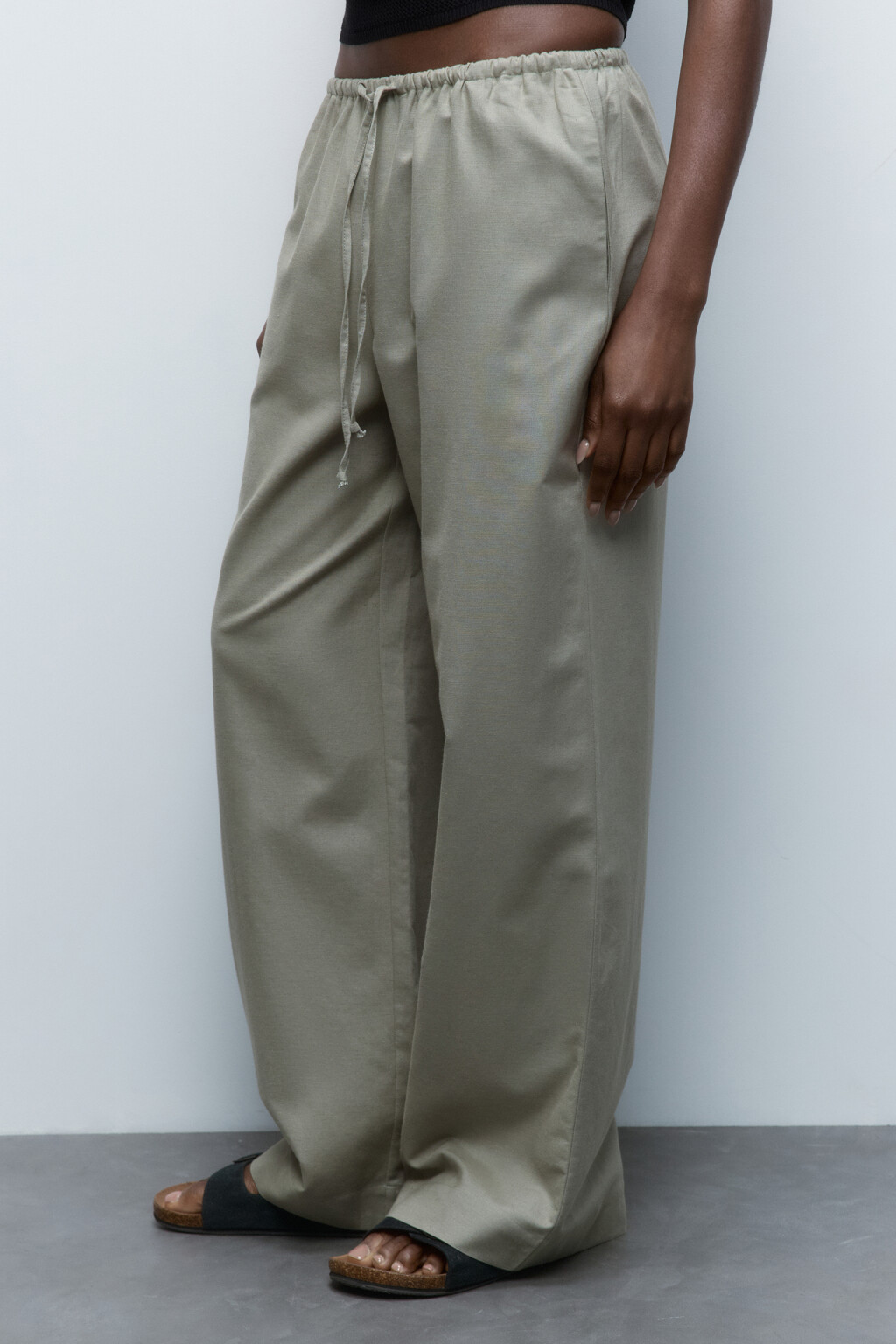 Брюки широкие льняные с поясом-резинкой - цвет зеленый - 2