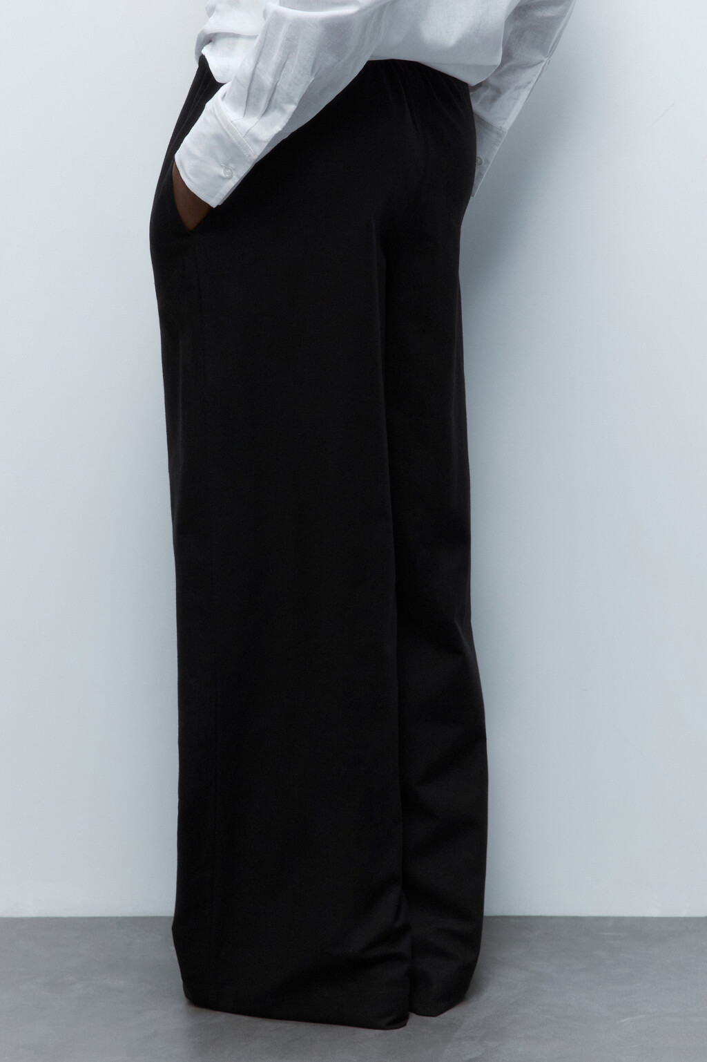 Брюки широкие льняные с поясом-резинкой - цвет черный - 3