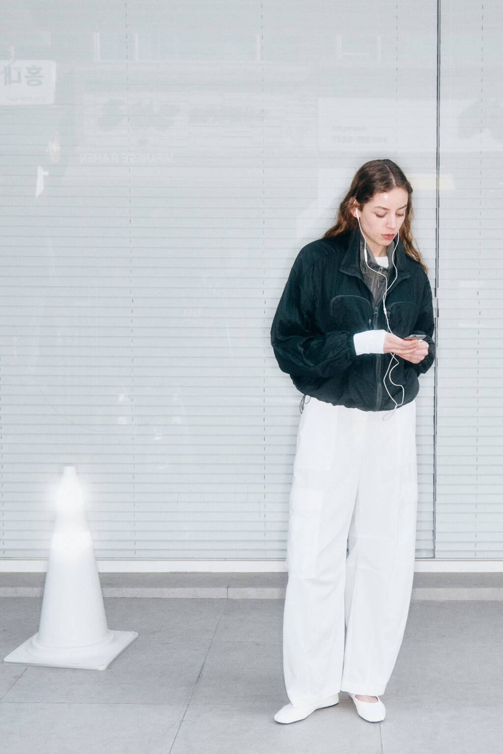 Брюки-карго широкие из льняной ткани - цвет белый - 9