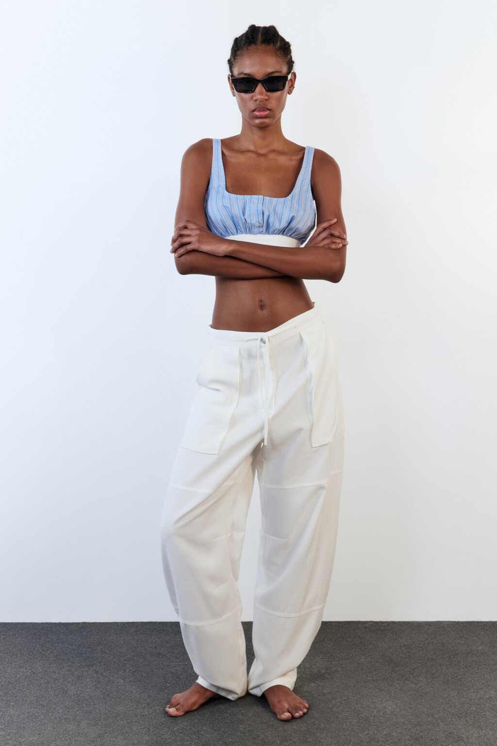 Брюки-карго вискозные с накладными карманами - цвет белый - 6