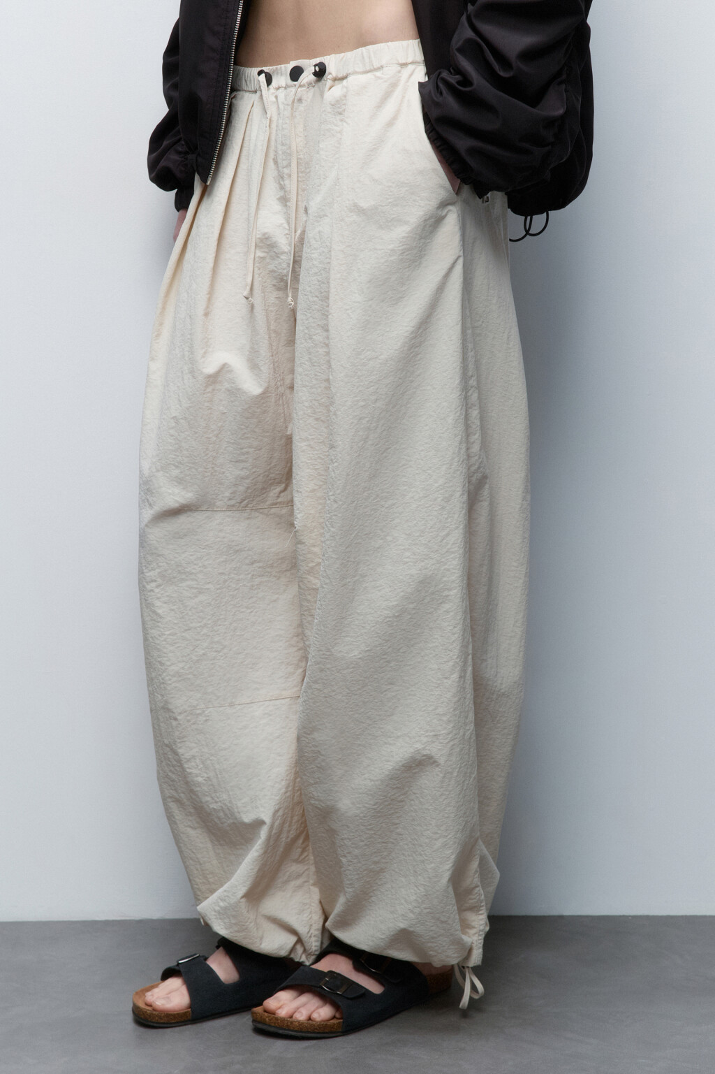 Брюки-парашюты широкие с утяжками - цвет бежевый - 4