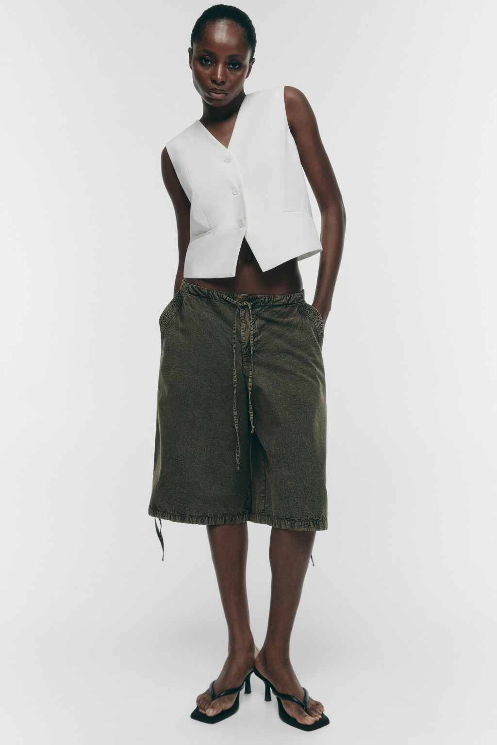 Шорты-бриджи с вареным эффектом - цвет зеленый - 1