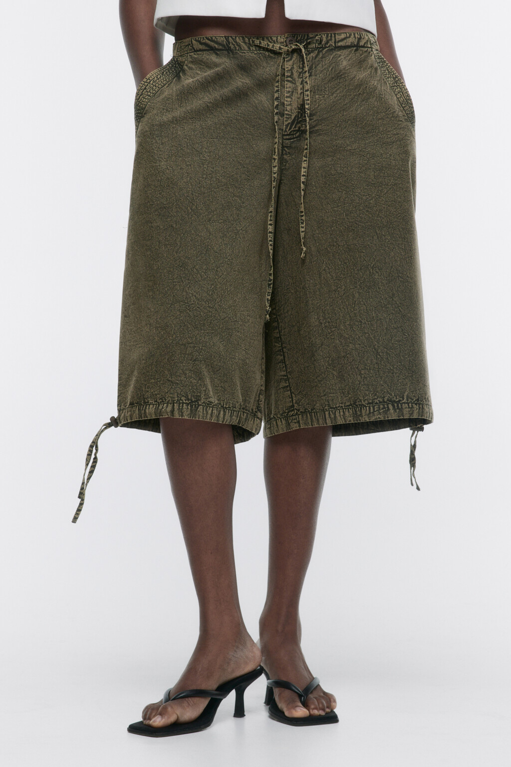 Шорты-бриджи с вареным эффектом - цвет зеленый - 2