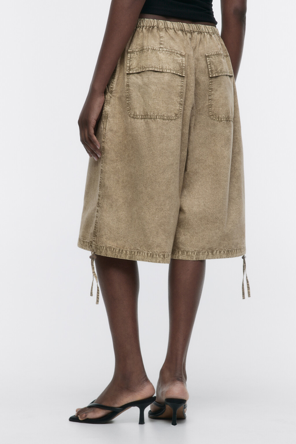 Шорты-бриджи с вареным эффектом - цвет бежевый - 4