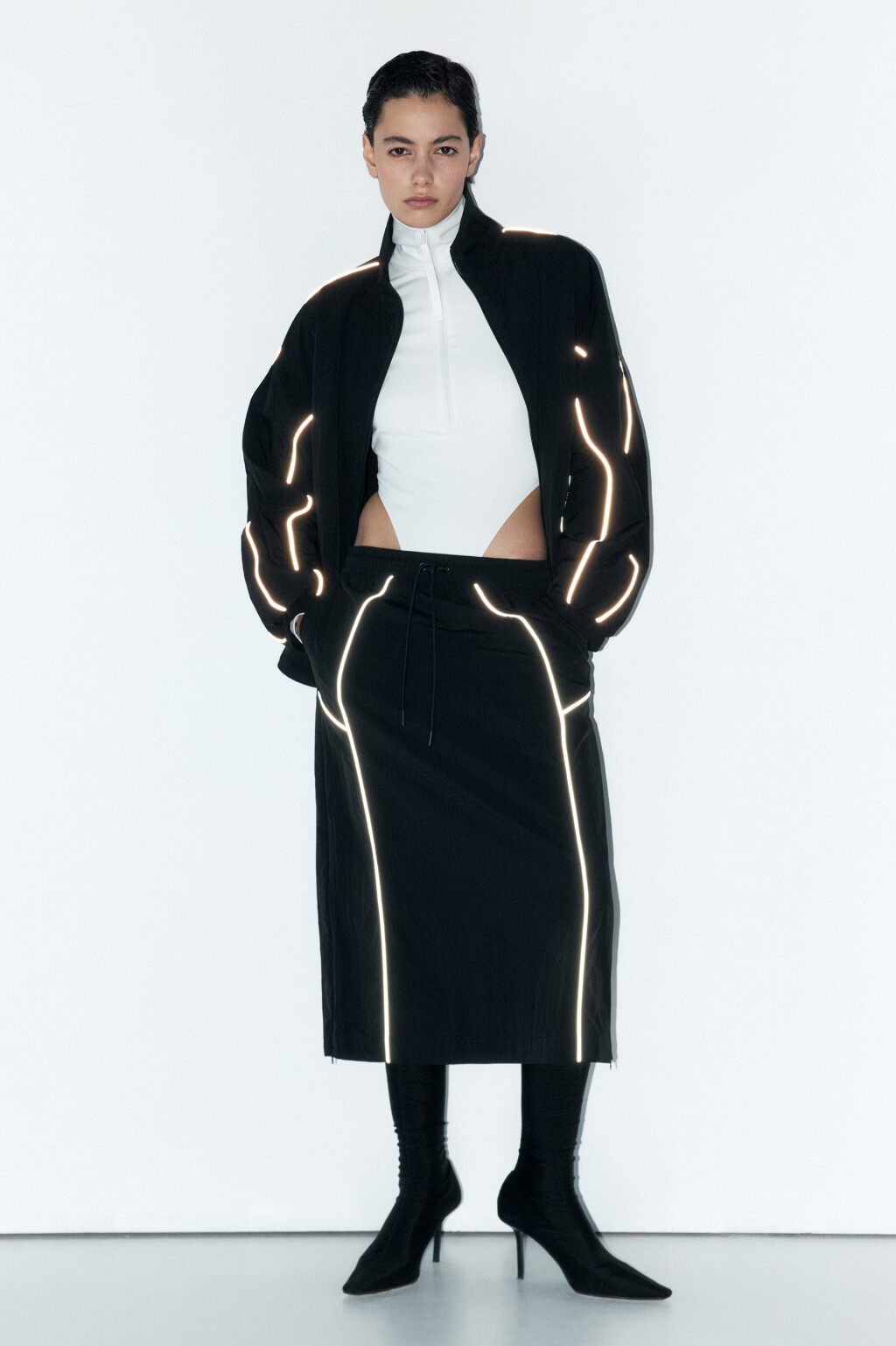 Юбка-трапеция миди с лампасами - цвет черный - 4