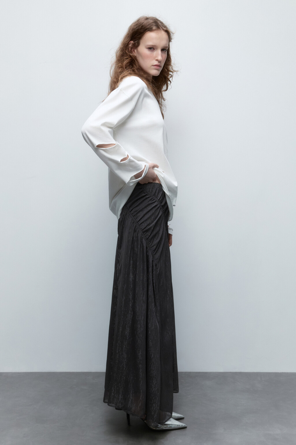 Жас жігіттер жетілген әйелдердің фотосы