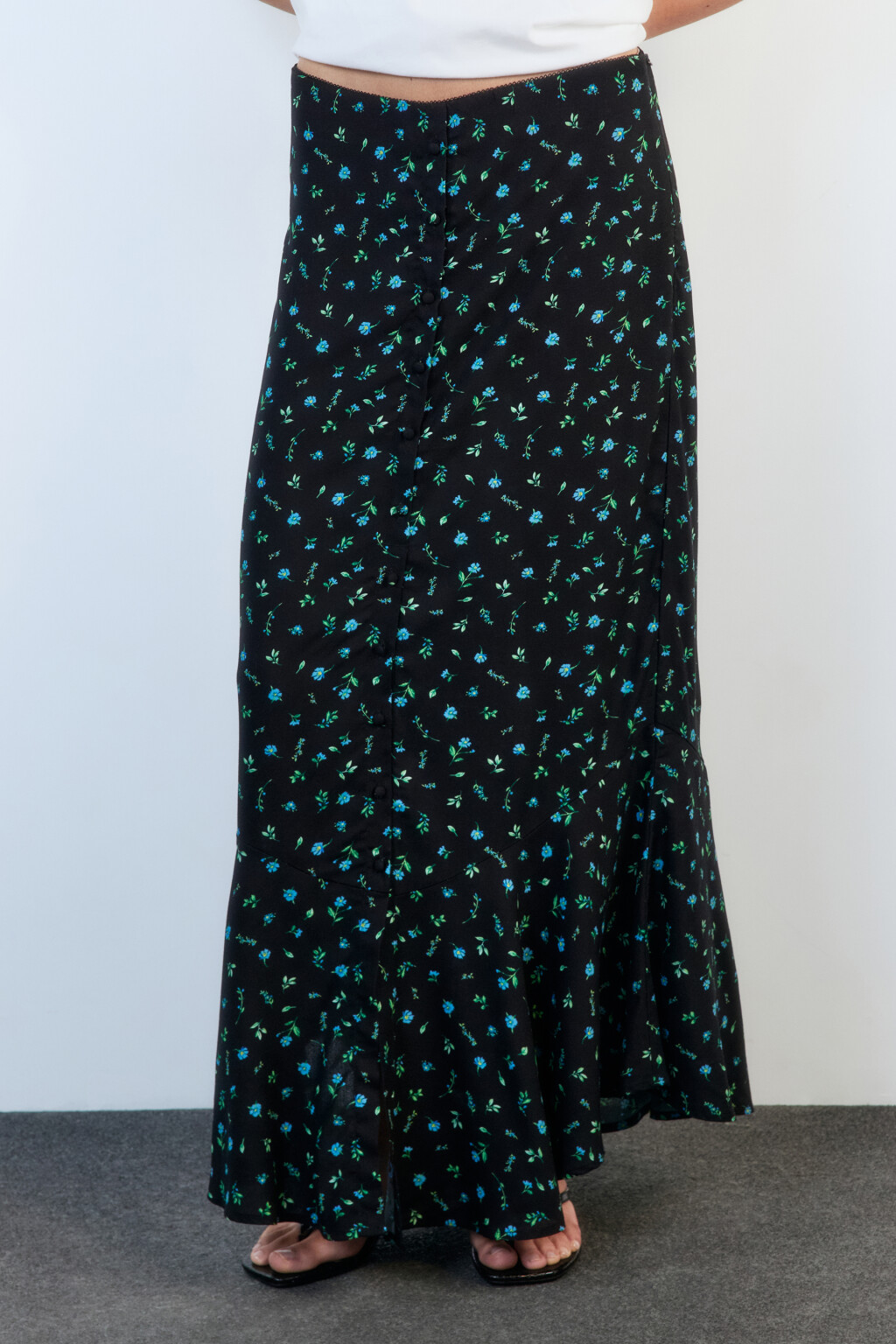 Юбка миди вискозная с пуговицами и воланами - цвет черный - 2