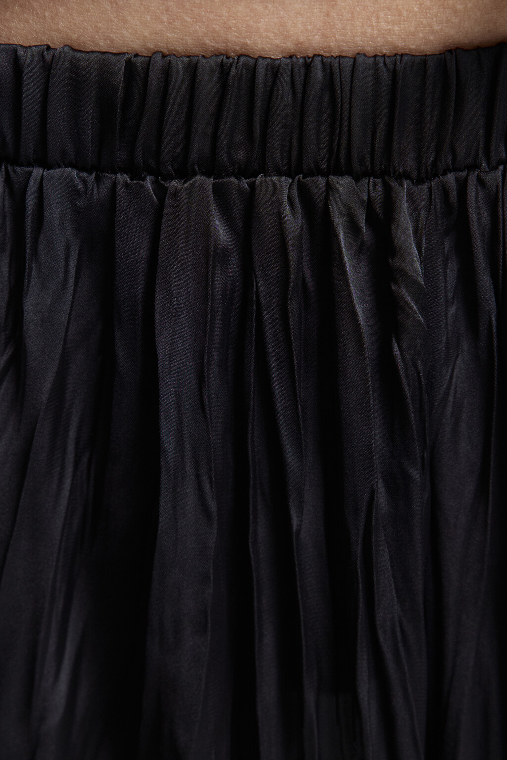 Юбка-трапеция макси из жатой атласной ткани - цвет серый - 6