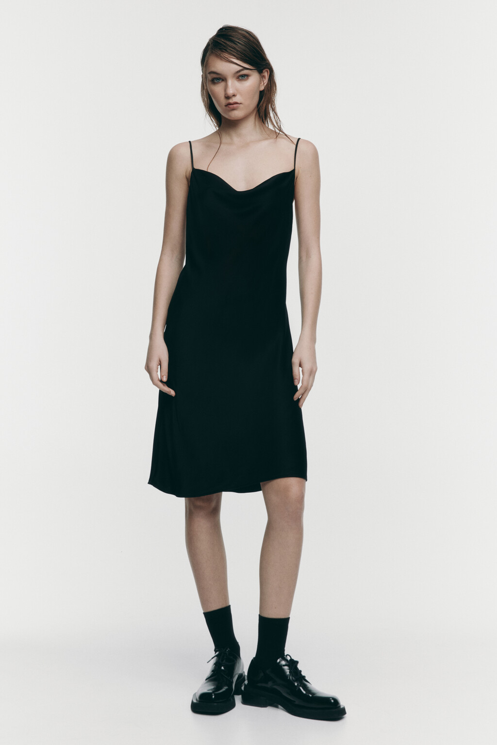 Платье-комбинация мини из вискозы - цвет черный - 1