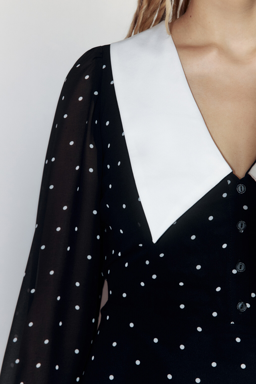 Платье шифоновое с белым воротничком - цвет черный - 7